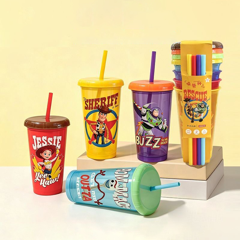 Lot de 4 tasses à paille Toy S - Training Cup Straw avis et prix
